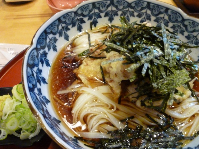 大きな鳥天とおつゆが嬉しいさっぱりした稲庭うどん 冷たいうどん とり天 稲にわうどん 割烹 日本橋 古都里 日本橋本店 水天宮 東京こなものカフェ メン パン お土産のブログ