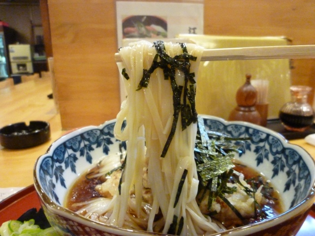 大きな鳥天とおつゆが嬉しいさっぱりした稲庭うどん 冷たいうどん とり天 稲にわうどん 割烹 日本橋 古都里 日本橋本店 水天宮 東京こなものカフェ メン パン お土産のブログ